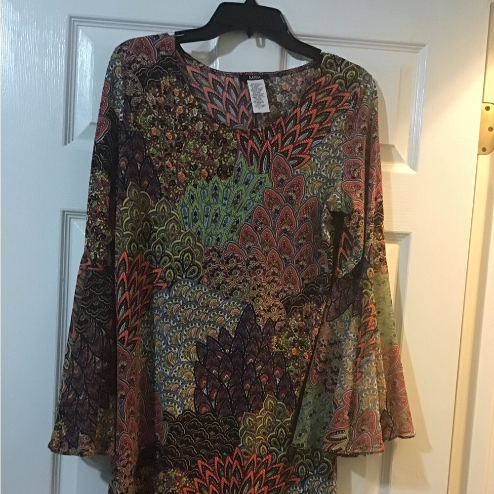 MSK Multicolor Bell-Sleeve Patterned Dress in Coral, Olive & Navy